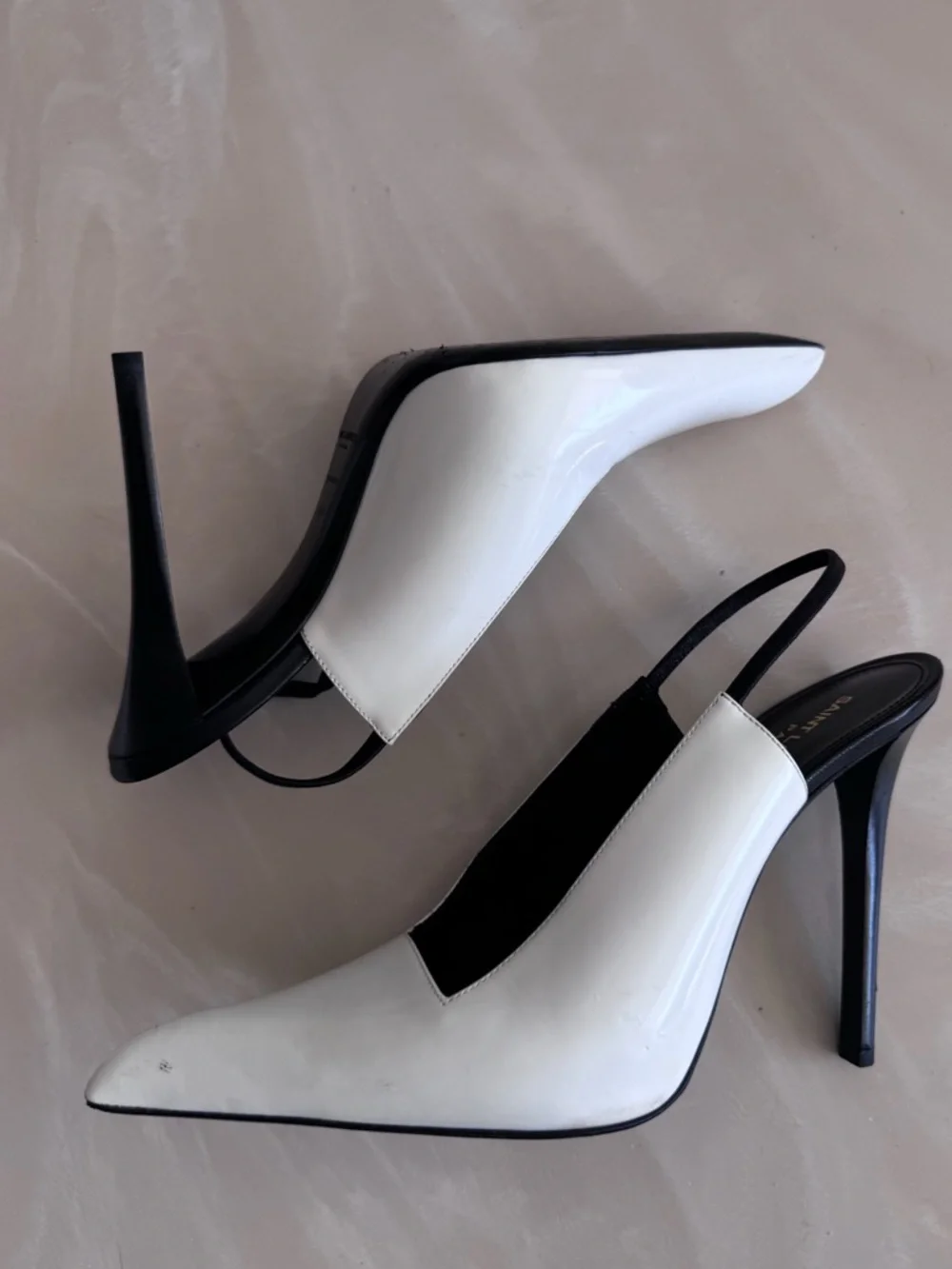 Saint Laurent Raven 110 Patent Leather Slingback Pumps in Blanc - Picture 6 of 10